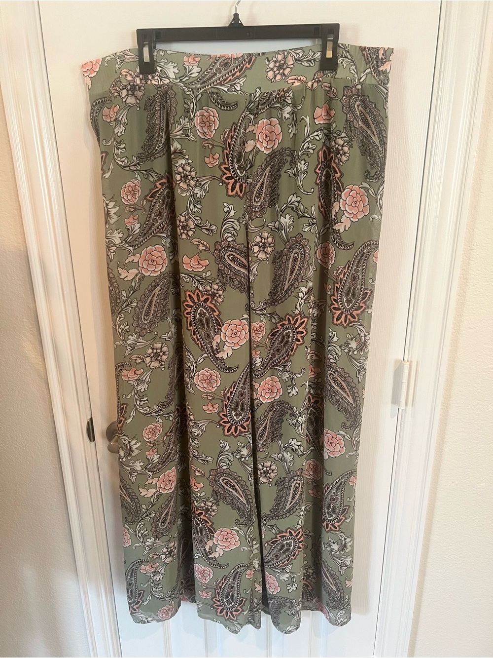 JM Collection Sea Mist Green Wide-Leg Pull On Pants Pink Paisley Floral Print